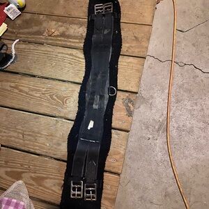 Black Horse Girth size 30
